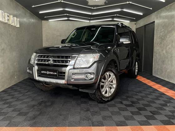 MITSUBISHI PAJERO FULL 3.2 HPE 4X4 16V TURBO INTERCOOLER DIESEL 4P AUTOMÁTICO